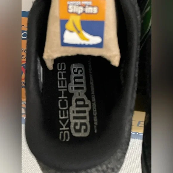 Skechers Breathe Easy Knitty Waves Hands Free Slip-ins Womens 7 Black (100762) - Picture 6 of 13